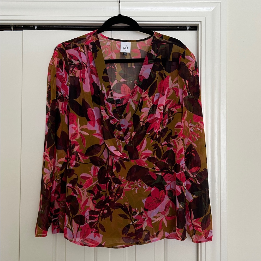 CAbi # 4251 Mia Blouse - Women's V-Neck Floral Blouse - Pink and Brown